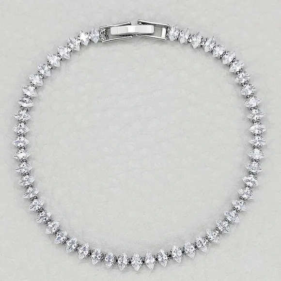 NEW “7” 925 STERLING SILVER CUT DIAMOND BRACELET, NICE BRACELET, CUTE BRACELET - Picture 2 of 5